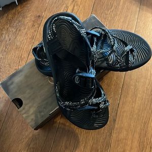 Black Chaco Size 8W